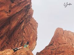 -天山神秘大峡谷