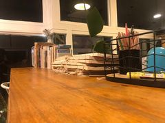 -有猫主题·治愈系猫咖(曾厝垵店)