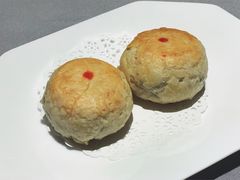 鲜肉月饼-屋里厢上海菜馆