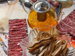 -牛员外鲜切牛肉火锅