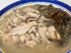 招牌黄鱼面-明呈黄鱼面馆(斜土路店)