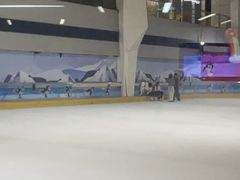 -正佳冰河湾真冰滑冰场