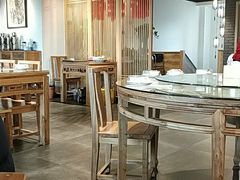 大堂-十六中酱肉·烧烤·京菜小馆(五方桥旗舰店)