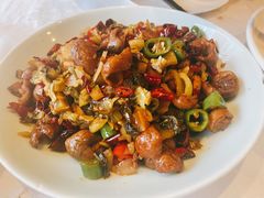 南丰腌菜烧肥肠-鄱阳湖·江西小炒·瓦罐煨汤(五道口店)