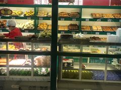 面包甜点陈列柜-南来顺饭庄·清真(南菜园店)