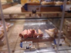 草莓奶油螺角-巴黎贝甜(华堂新辰汇店)