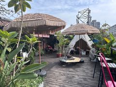 -拖板鞋咖啡旅行酒店(春熙路地铁站店)