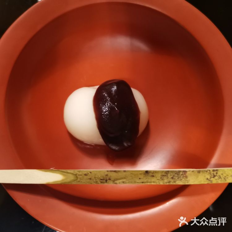 可以毫无疑问地说，吉兆的怀石料理就是登峰造极的最佳代表