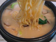 三鲜石锅海鲜辛拉面-泰熙家(侨城坊QPlex店)