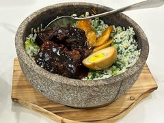 五香牛肉马兰头菜饭-南八仙·老上海味道(南京东路店)