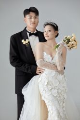 点击看大图 -至臻微拉婚纱摄影