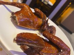烤乳鸽-粤小馆(天安云谷店)