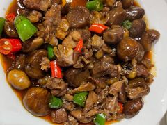 板栗烧乳鸽-琬苑鸽庄·川粤融合菜(解放碑总店)