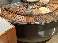 -Laderach 莱德拉(上海环贸iapm店)