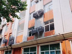 -武汉外国语学校