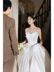 -麦田·婚纱摄影(天河新天地店)