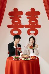 -喜爱高定婚纱摄影