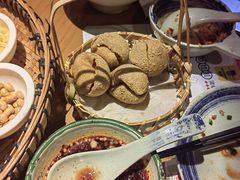 -包整·丝娃娃(一览甲秀楼风景店)