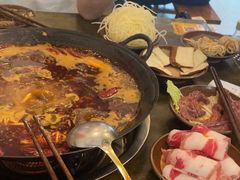 -黄潇洒老火锅(九眼桥宏济巷店)