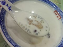 -赵记传承特色牛奶甜品(泉城广场店)