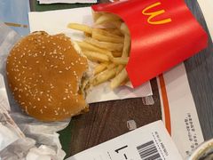 -麦当劳(世贸店)