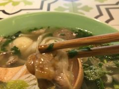 -越弥越南传统美食馆