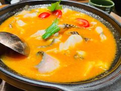 番茄野果酸汤黑鱼-云海肴·汽锅鸡·云南菜(天山百盛优客店)