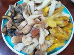 -菌之家·专业纯野生菌火锅·特色炒菌