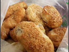 一大袋子酥饼-桂香村(护国寺店)