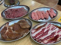 -牛信亭韩国料理·炭火烤肉(紫藤路店)
