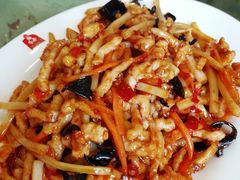 鱼香肉丝-九头鸟酒家(东高地店)