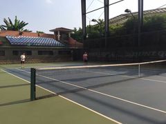 -成都高新创新角度网球俱乐部