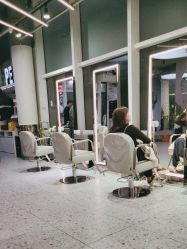 -PE SALON 