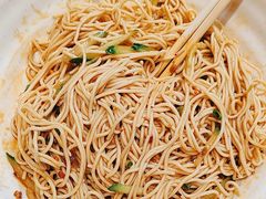 -肥肥虾庄·金牌油焖大虾(首义路店)