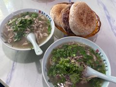 烧饼-清真喜兰老丁羊汤特色小吃