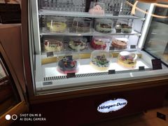 面包甜点陈列柜-哈根达斯(绍兴银泰店)