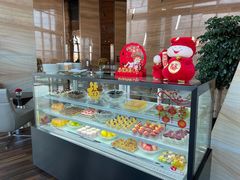 甜品柜-君悦酒店·大堂酒吧·高空下午茶·暮色微醺