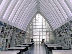 -钟书阁(松江泰晤士小镇店)