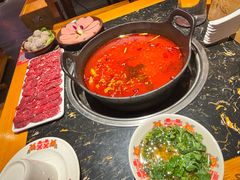 -憨孃孃·重庆老火锅(红山黑金店)