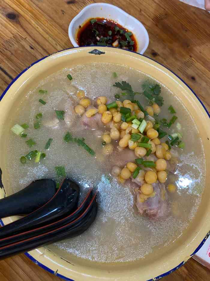 胡记蹄花汤-"网红的蹄花店,来这边办事正好跟朋友来探店.