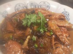 小鸡儿炖蘑菇-金掌勺锅包肉(太原万达店)