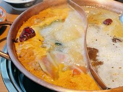 -洱火云南酸菜牛肉火锅(石景山当代商城店)