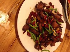 闯关东传统东北菜馆-闯关东东北农家菜(崂山石老人店)