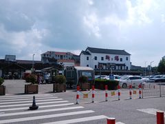 -新场古镇-停车场