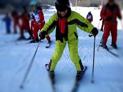 -亚布力新体委滑雪场