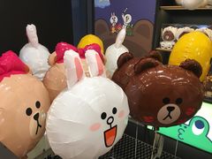 -LINE FRIENDS Garosu-gil Flagship Store
