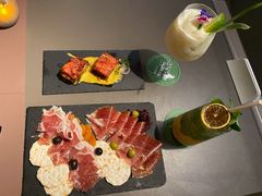 -Oasis Bar & Grill