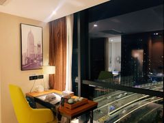 -武汉武昌站街道口华美达安可酒店