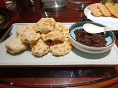 鲅鱼酱配石头饼-聚缘堂·海鲜私房菜(松岭路店)