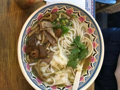 招牌牛杂粉-鑫花溪牛肉米粉(人民广场店)